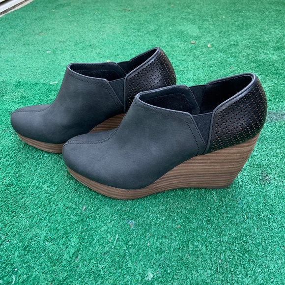 dr scholl's harlow wedge